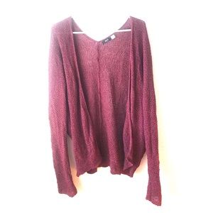 3/$20 ⚡️ BDG shimmery maroon open cardigan